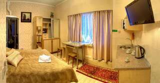 Хостелы Sana Hostel Харьков Двухместный номер бизнес-класса с 1 кроватью или 2 отдельными кроватями-5